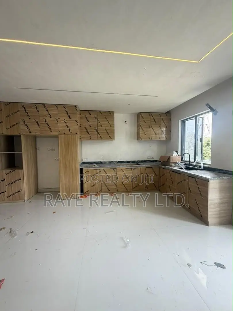 2bdrm Apartment in Victoria Island for sale