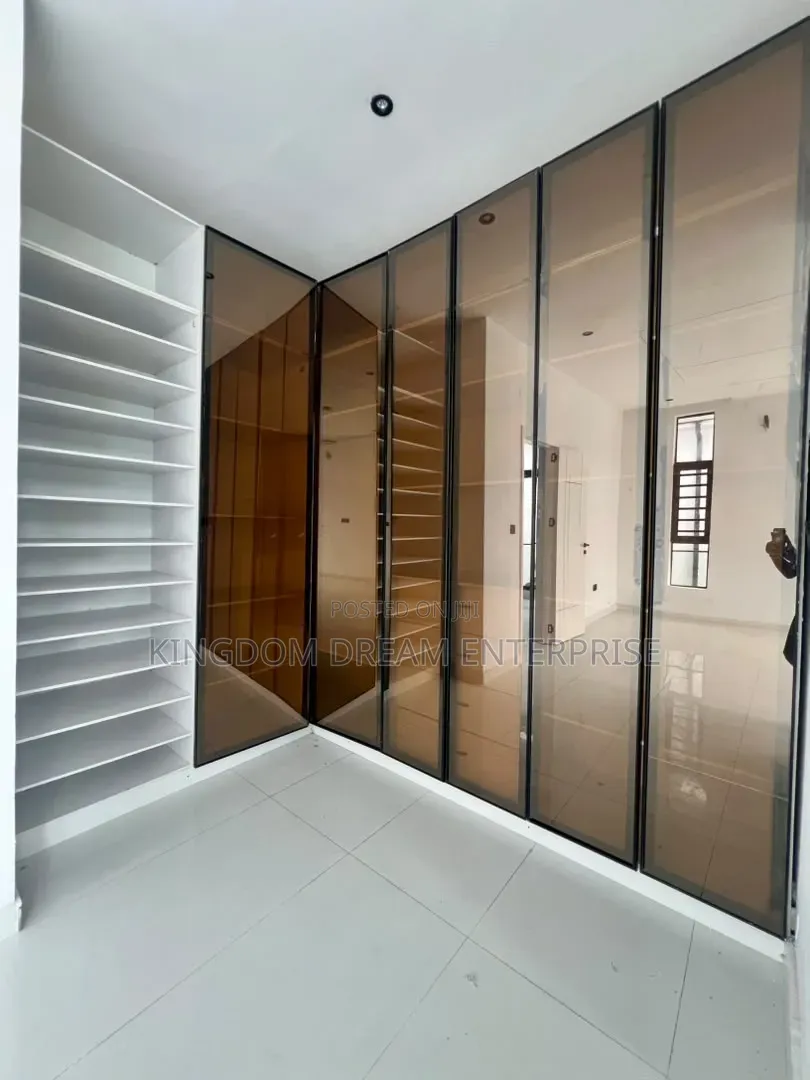 4bdrm Duplex in Ikota Lekki Lagos for sale