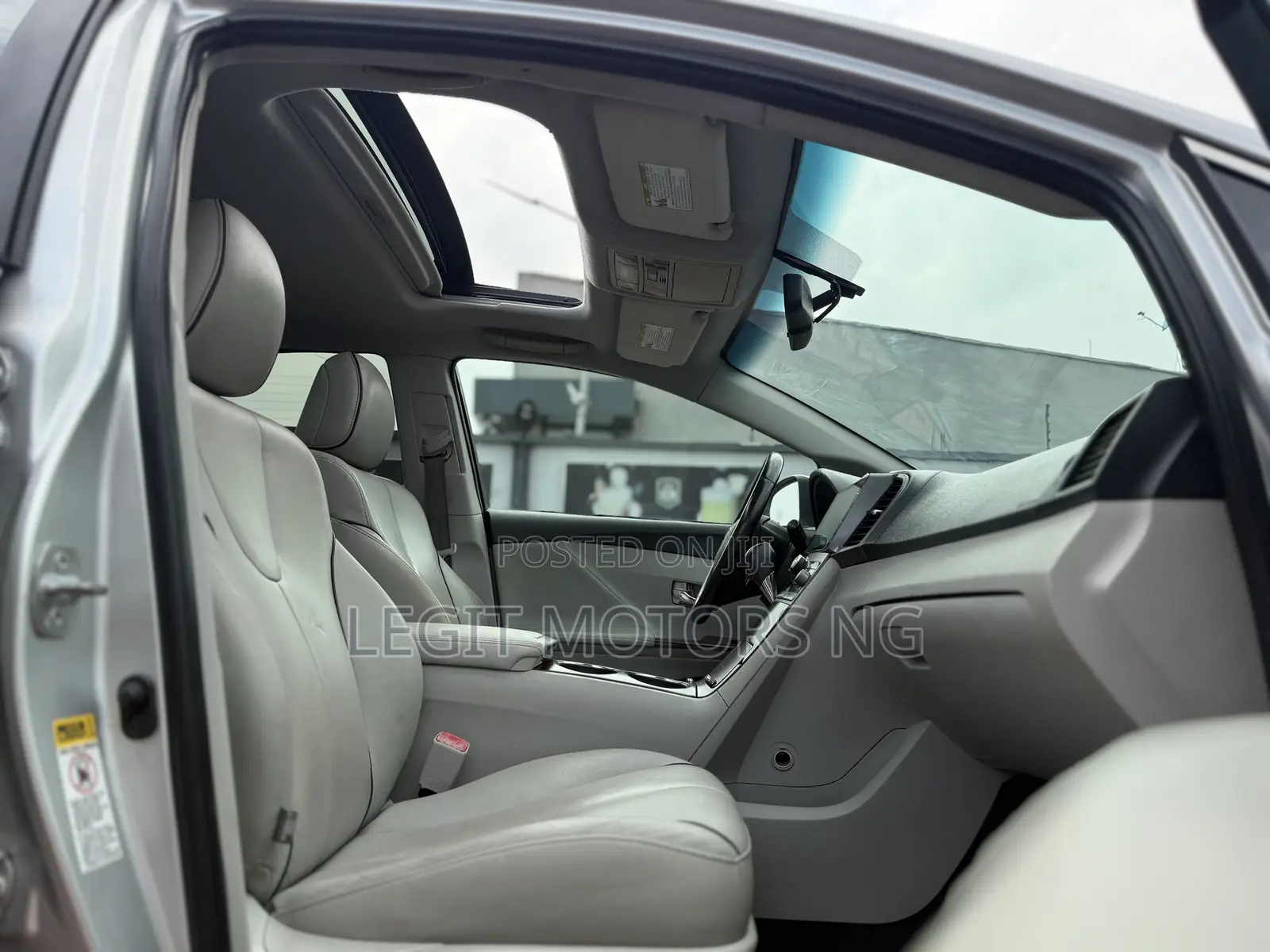 Toyota Venza 2010 Silver