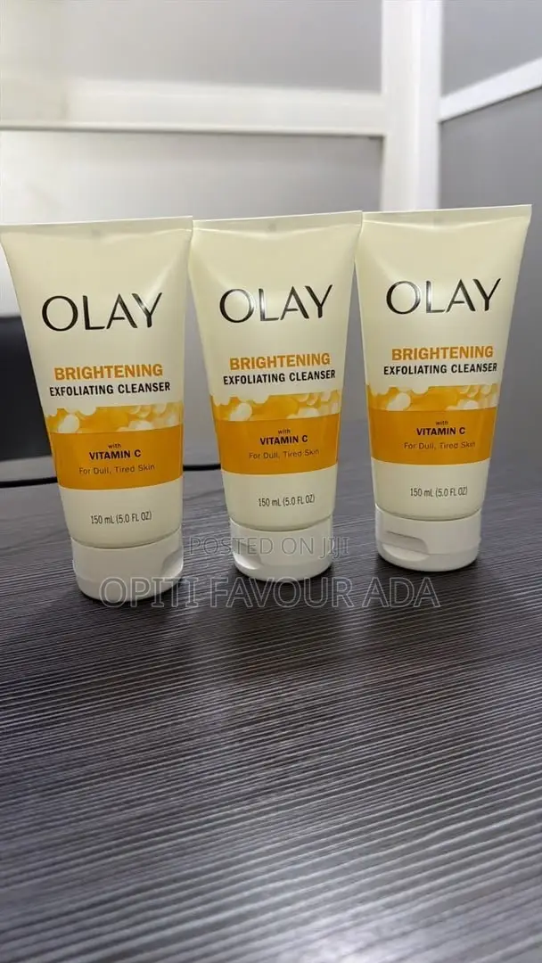 Olay Brightening Exfoliating Cleanser Vitamin C