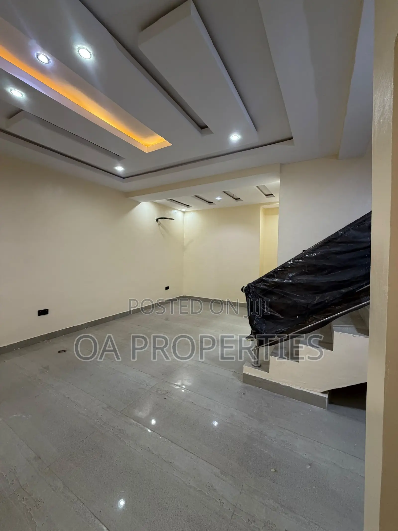 4bdrm Townhouse / Terrace in Old Bodija Estate, for rent