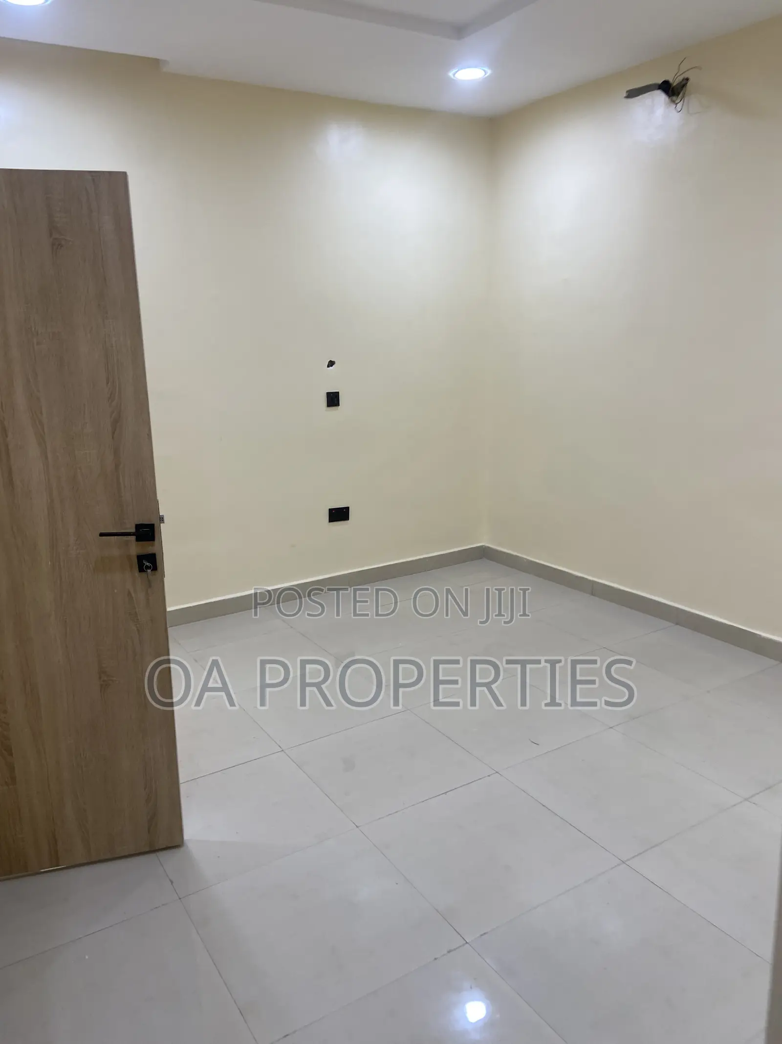 4bdrm Townhouse / Terrace in Old Bodija Estate, for rent
