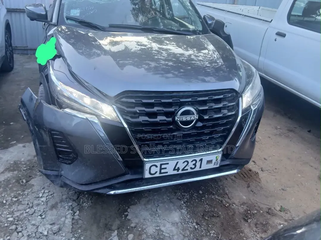 Front Bumper Nissan Kick