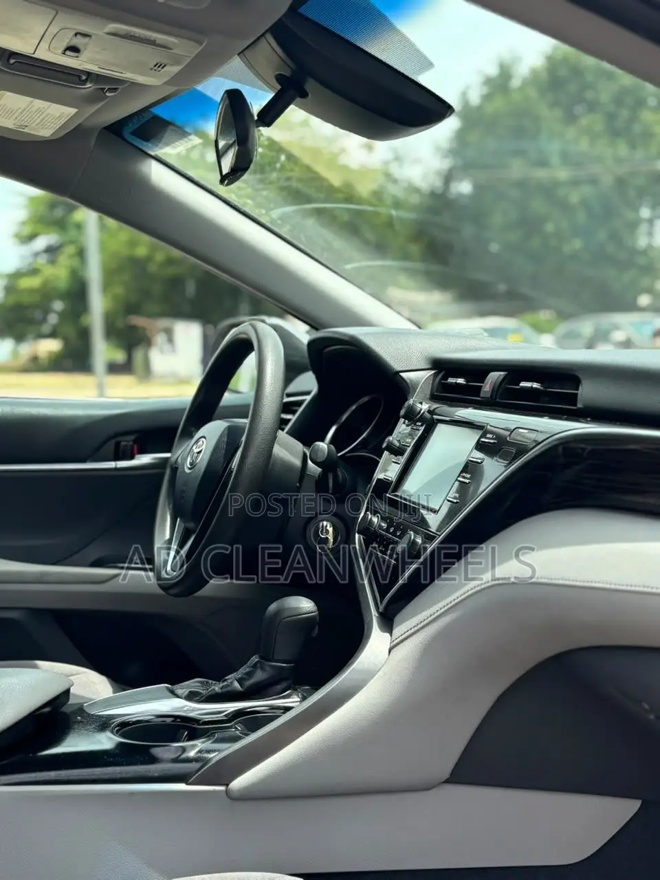 Toyota Camry LE FWD (2.5L 4cyl 8AM) 2018 Gray