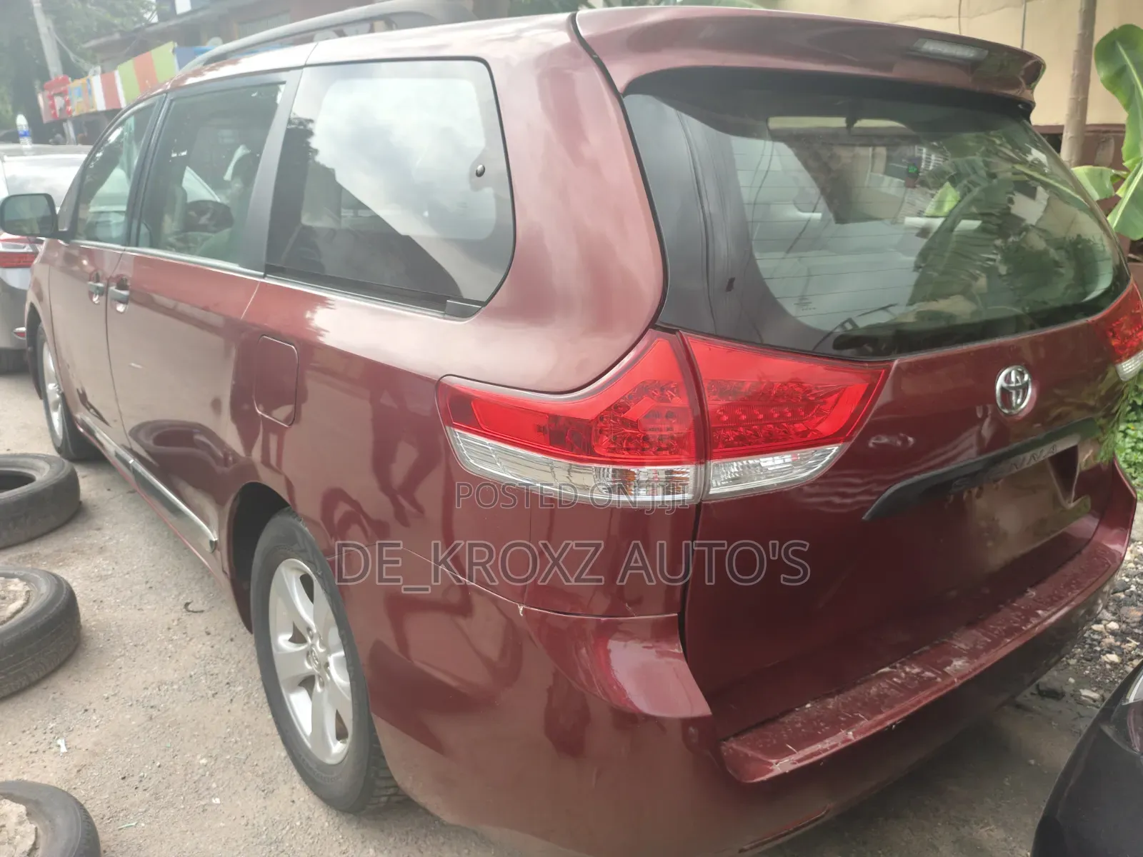 Toyota Sienna LE AWD 7-Passenger 2013 Burgundy