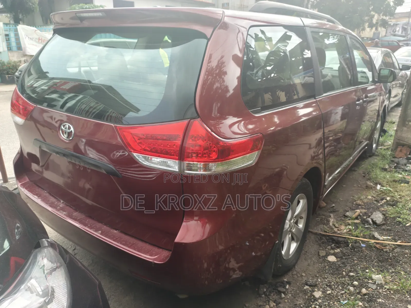Toyota Sienna LE AWD 7-Passenger 2013 Burgundy