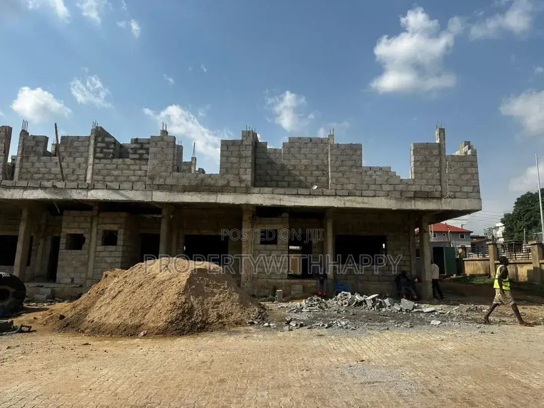 3bdrm Apartment in Durumi Phase 3 for Sale