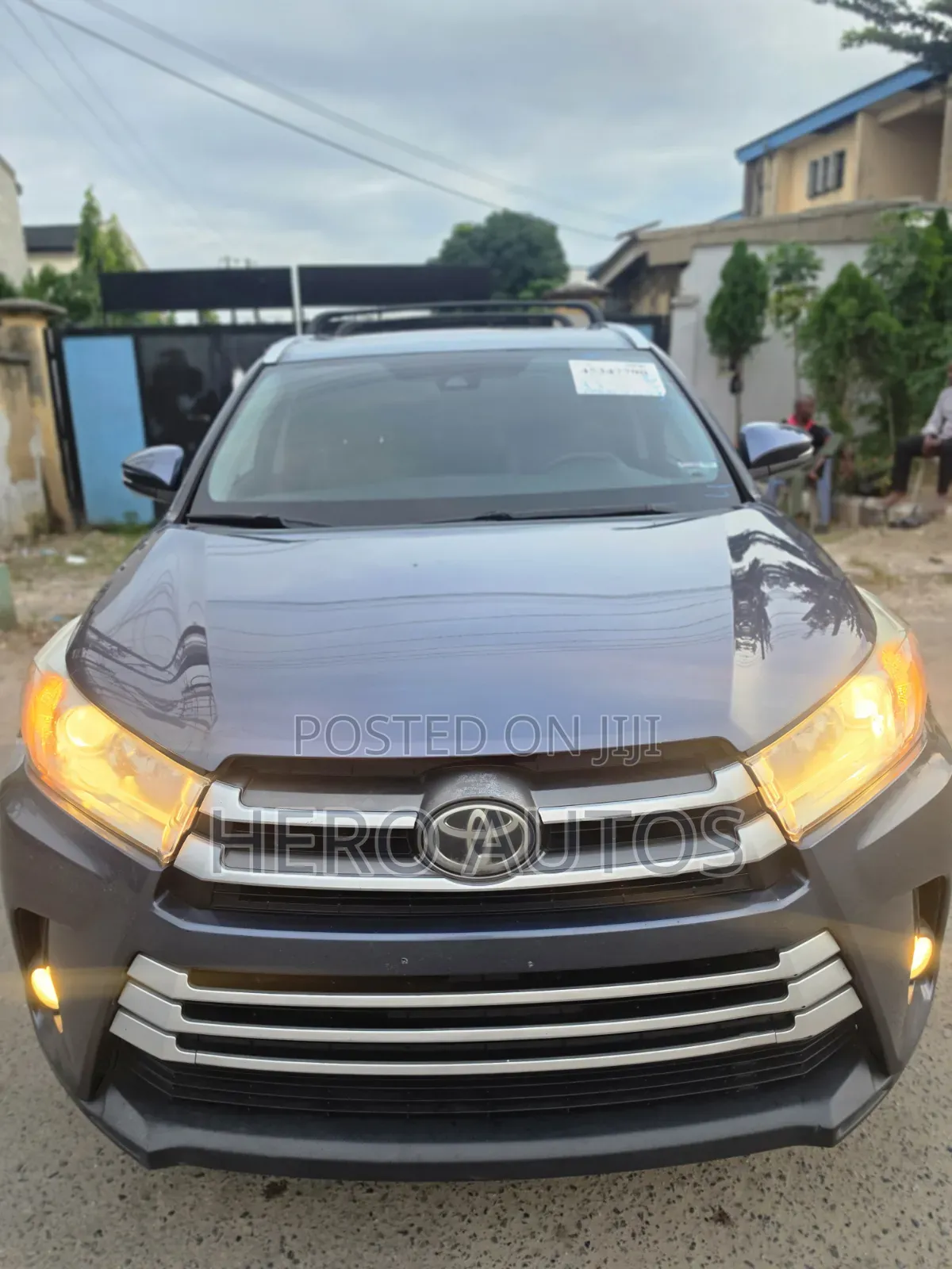 Toyota Highlander XLE 4x4 V6 (3.5L 6cyl 8A) 2017 Blue