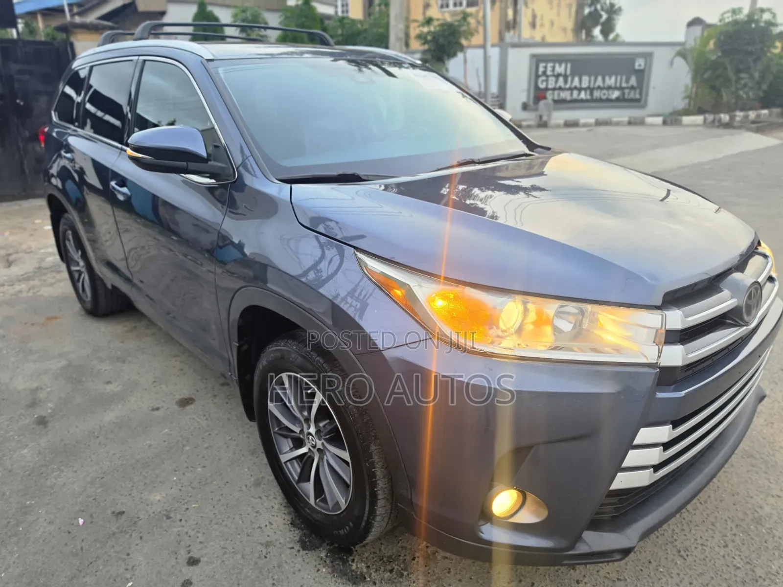 Toyota Highlander XLE 4x4 V6 (3.5L 6cyl 8A) 2017 Blue