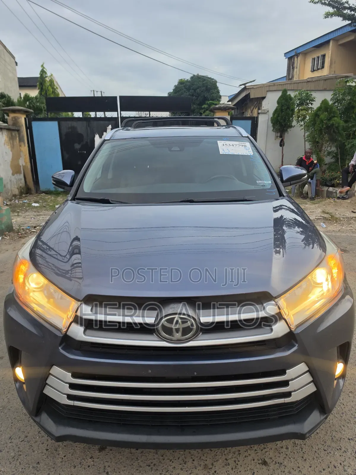 Toyota Highlander XLE 4x4 V6 (3.5L 6cyl 8A) 2017 Blue
