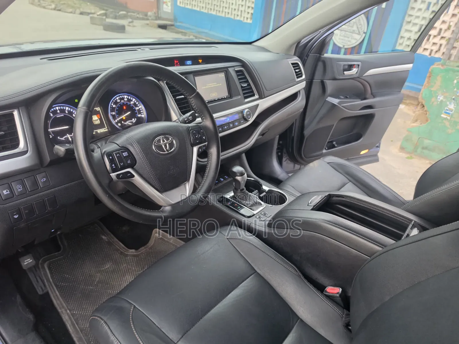 Toyota Highlander XLE 4x4 V6 (3.5L 6cyl 8A) 2017 Blue