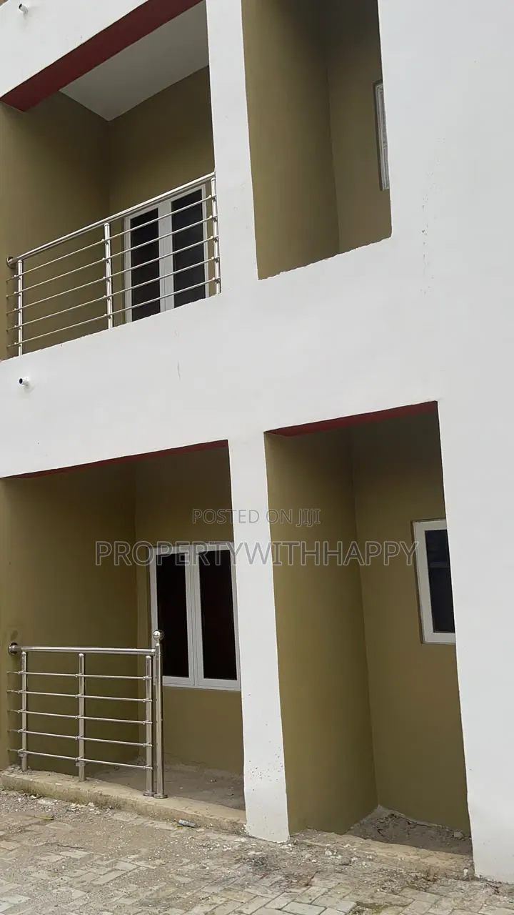 3bdrm Block of Flats in Kaura for sale
