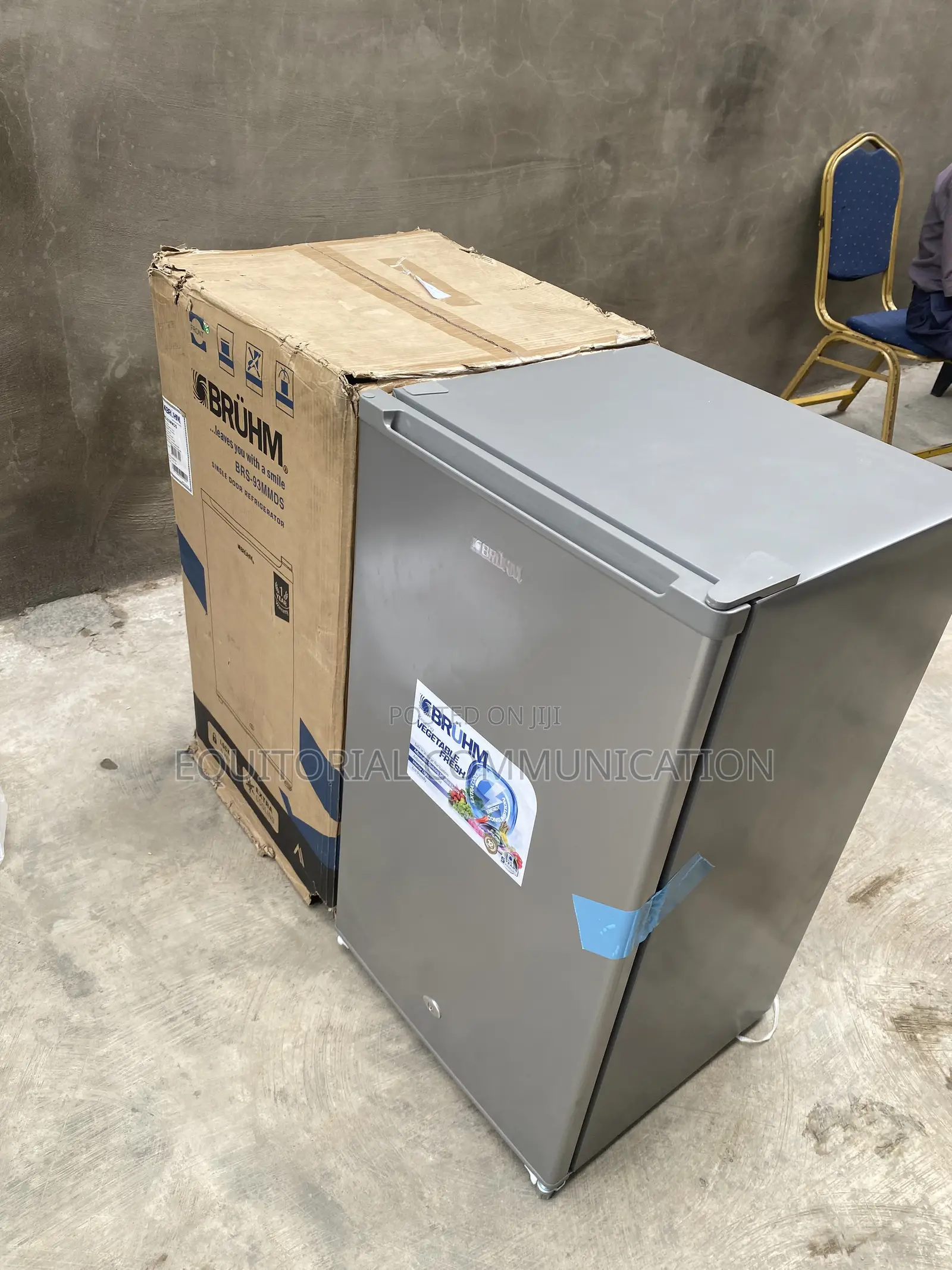 BRUHM BRS-93MMDS 93l Small Refrigerator for Everyday Food Storage