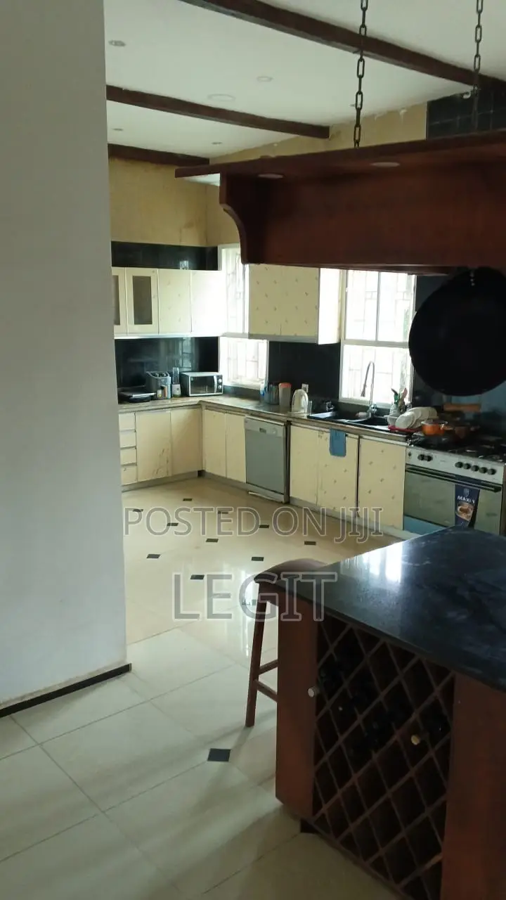 Furnished 7bdrm Mansion in Maitama for sale