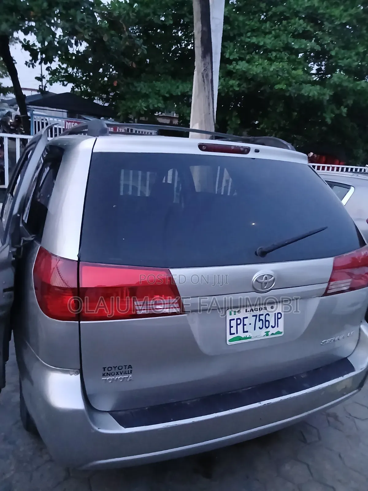 Toyota Sienna 2005 Silver