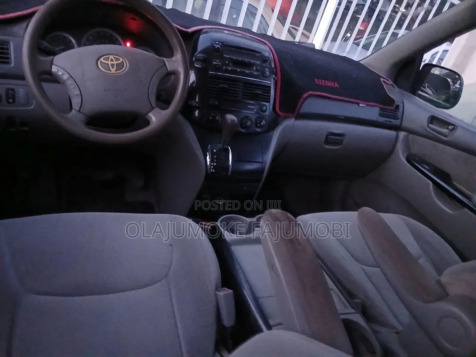 Toyota Sienna 2005 Silver