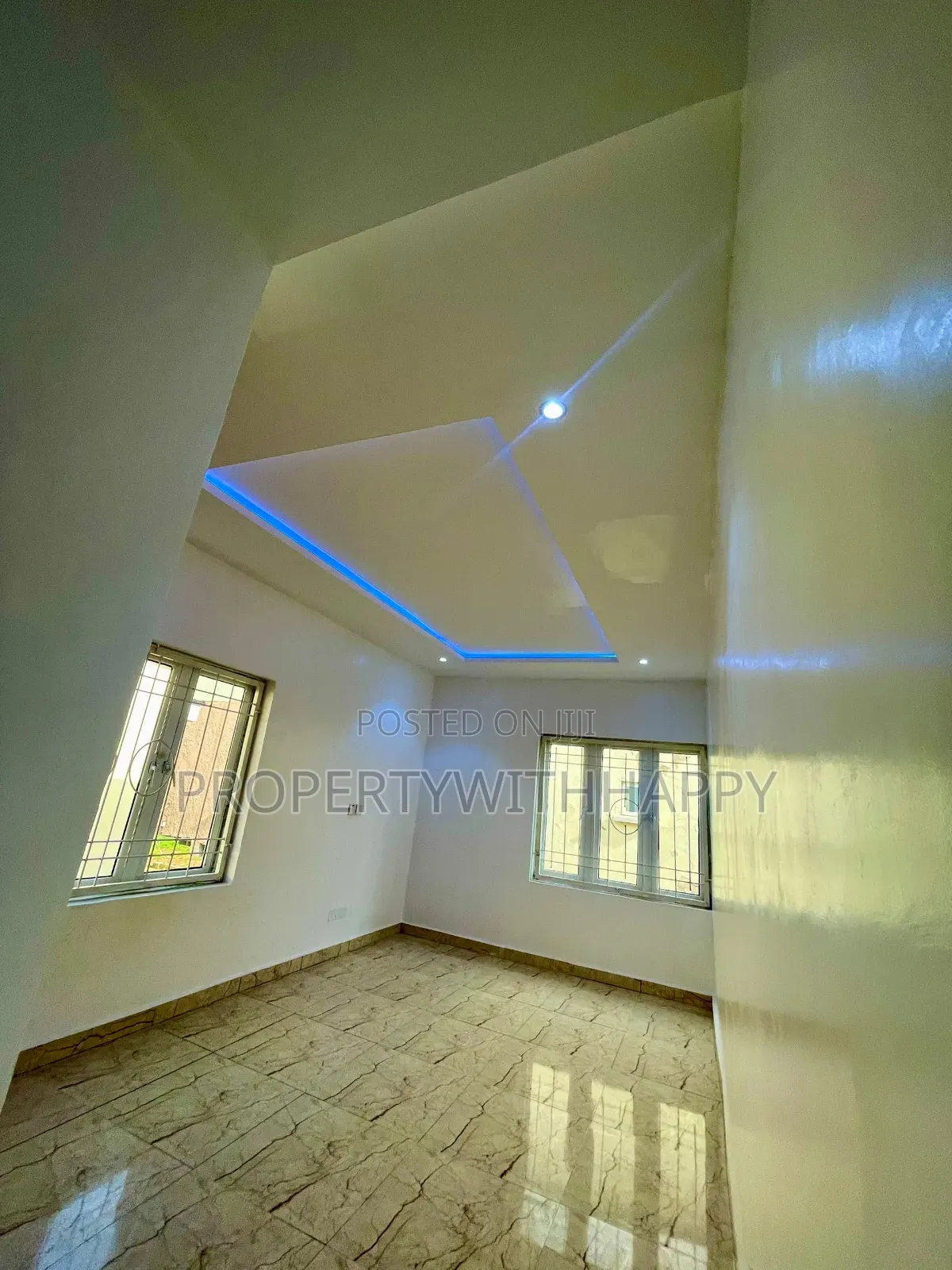Furnished 5bdrm Duplex in Paradise Estate, Life Camp for sale