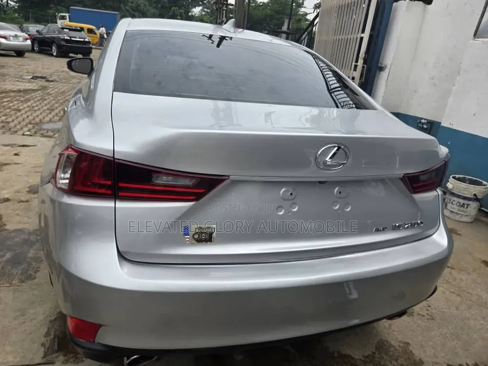 Lexus IS 2014 Silver