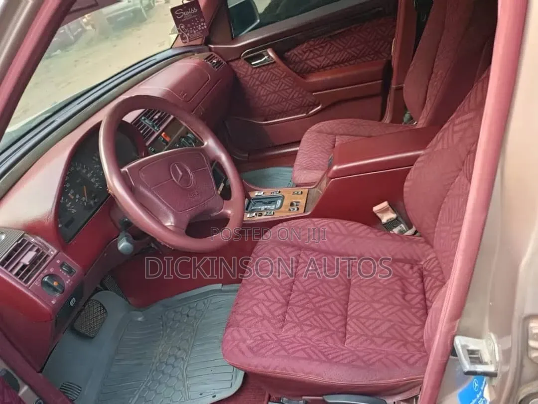 Mercedes-Benz C180 2001 Gold