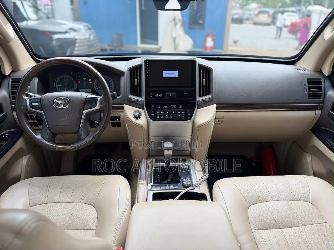 Toyota Land Cruiser 2021 Black