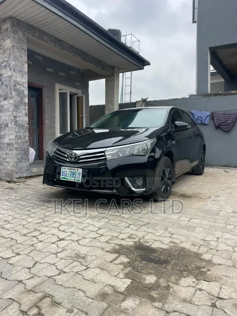 Toyota Corolla 2018 Black