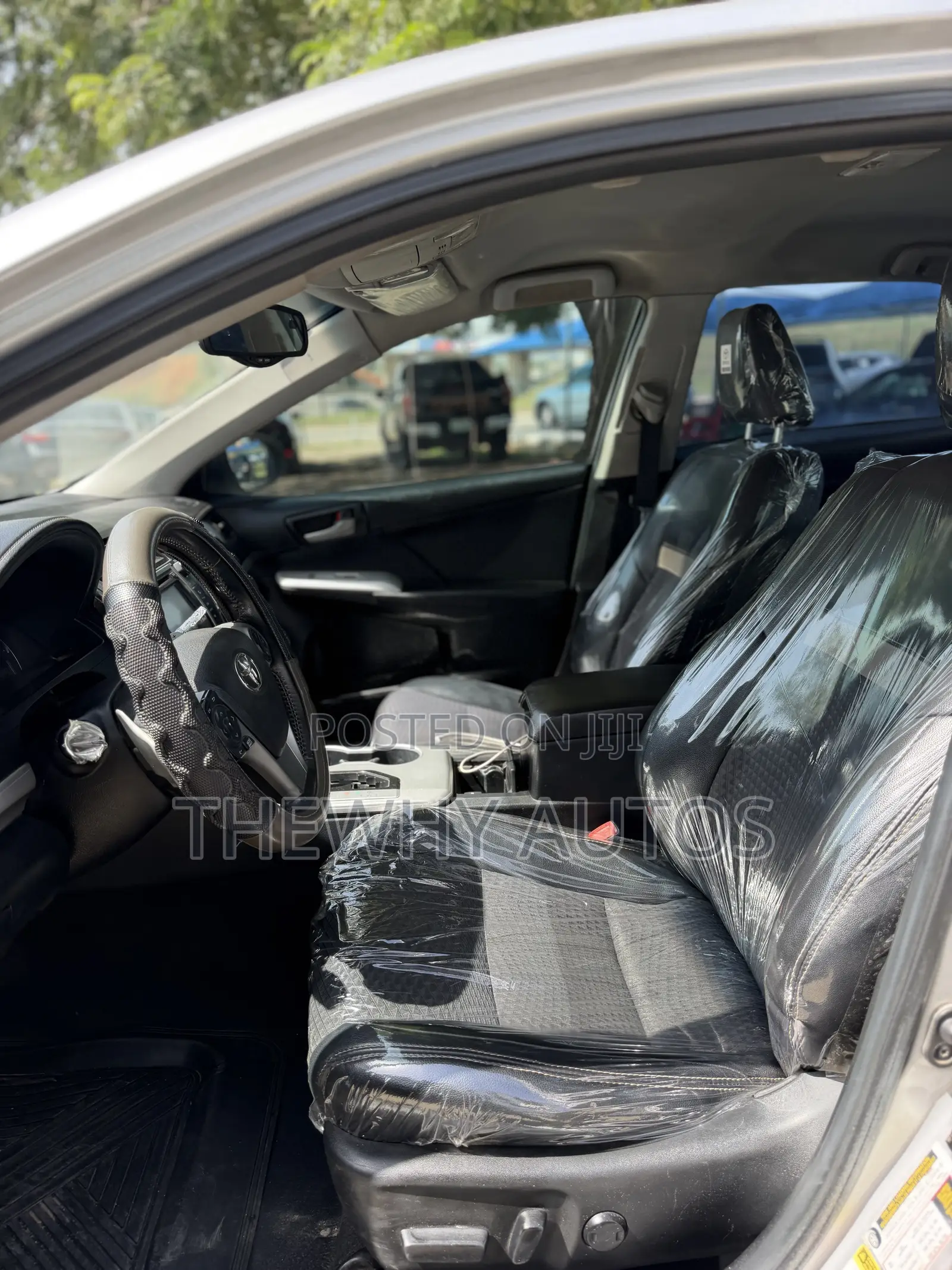 Toyota Camry SE 4dr Sedan (2.5L 4cyl 6A) 2014 Silver
