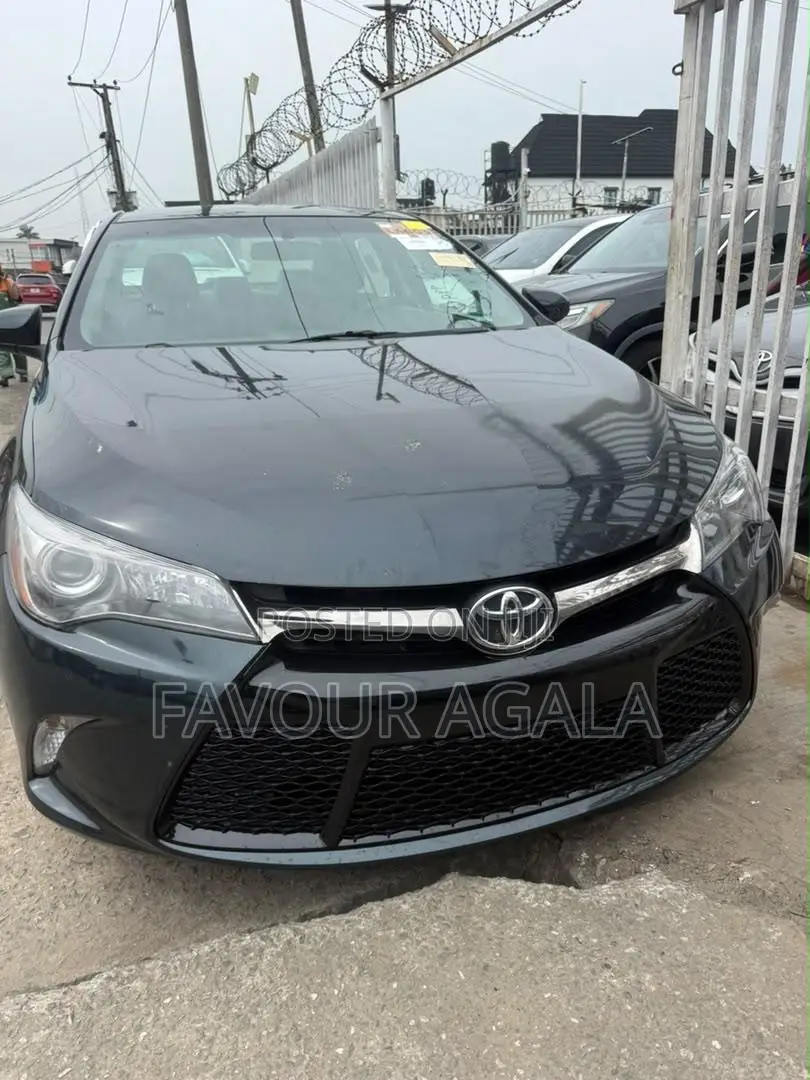 Toyota Camry SE 4dr Sedan (2.5L 4cyl 6A) 2016 Black