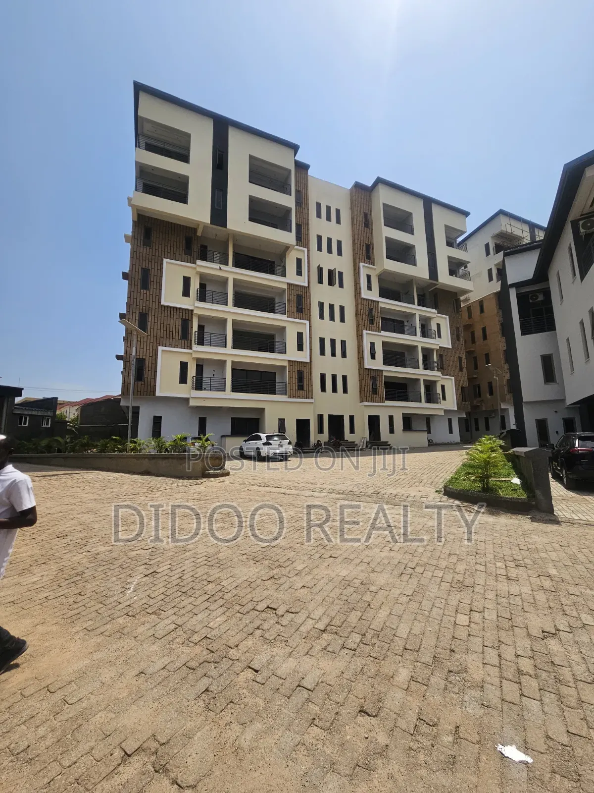 3bdrm Block of Flats in Mabushi for sale