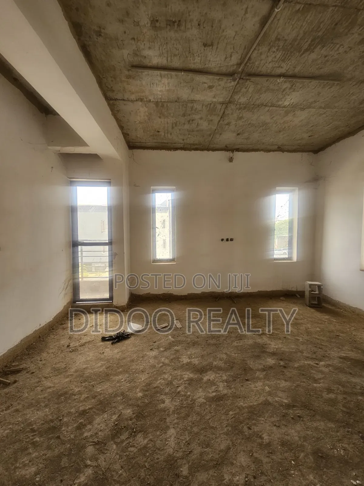3bdrm Block of Flats in Mabushi for sale