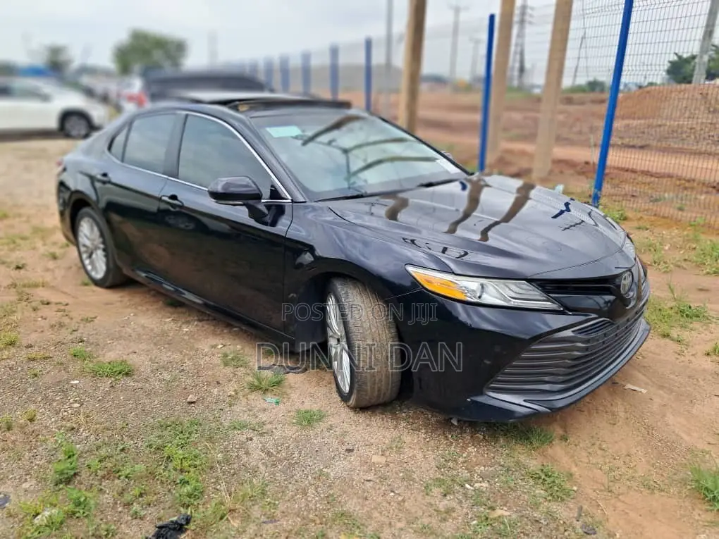 Toyota Camry XSE FWD (2.5L 4cyl 8AM) 2018 Black