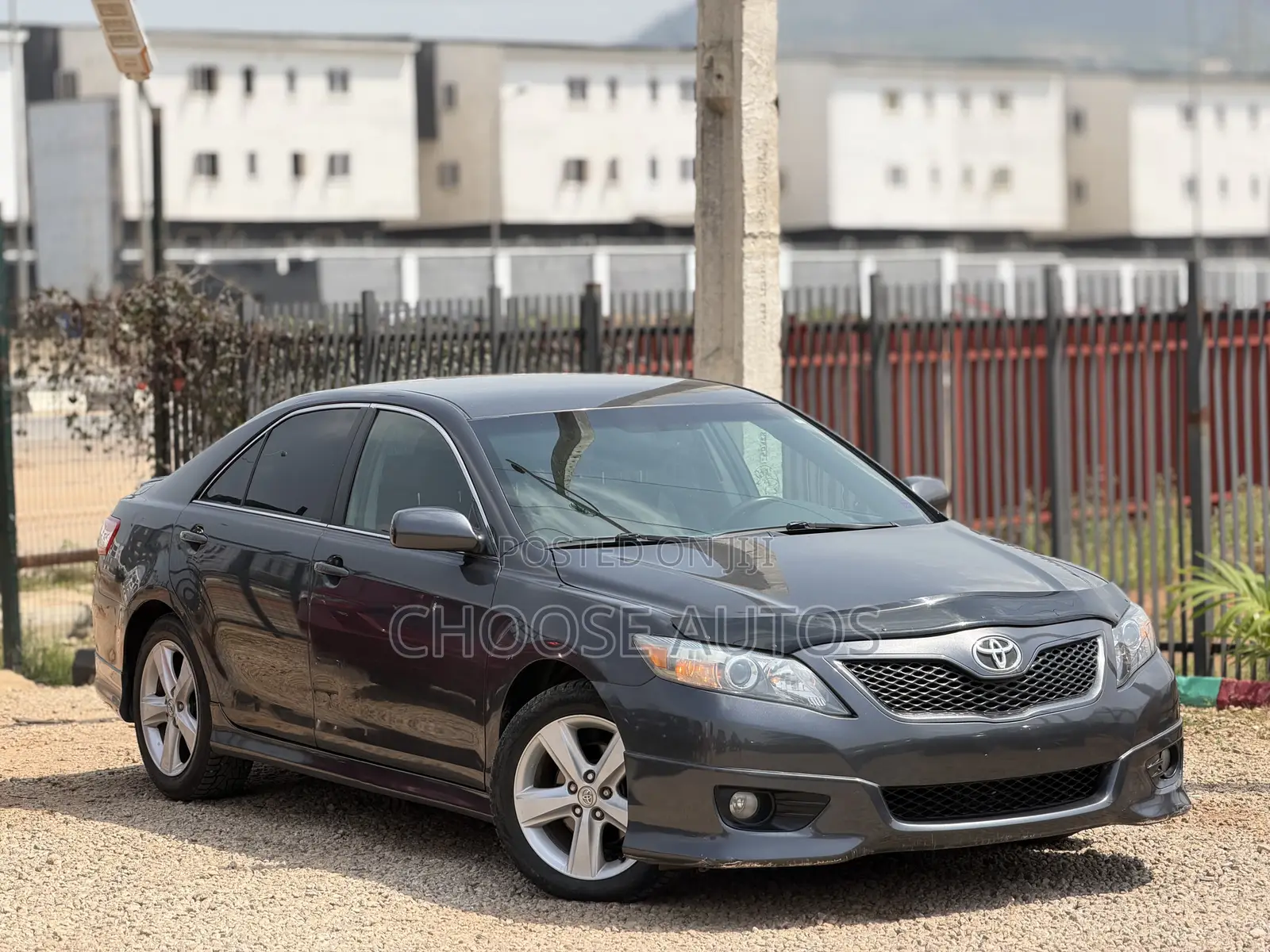 Toyota Camry SE 4dr Sedan (2.5L 4cyl 6AM) 2010 Gray