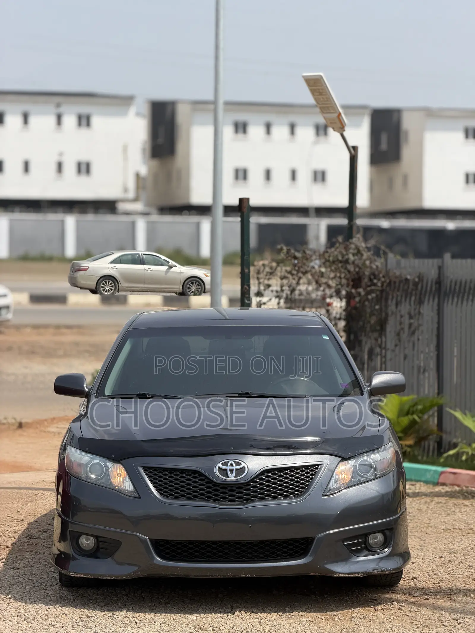 Toyota Camry SE 4dr Sedan (2.5L 4cyl 6AM) 2010 Gray