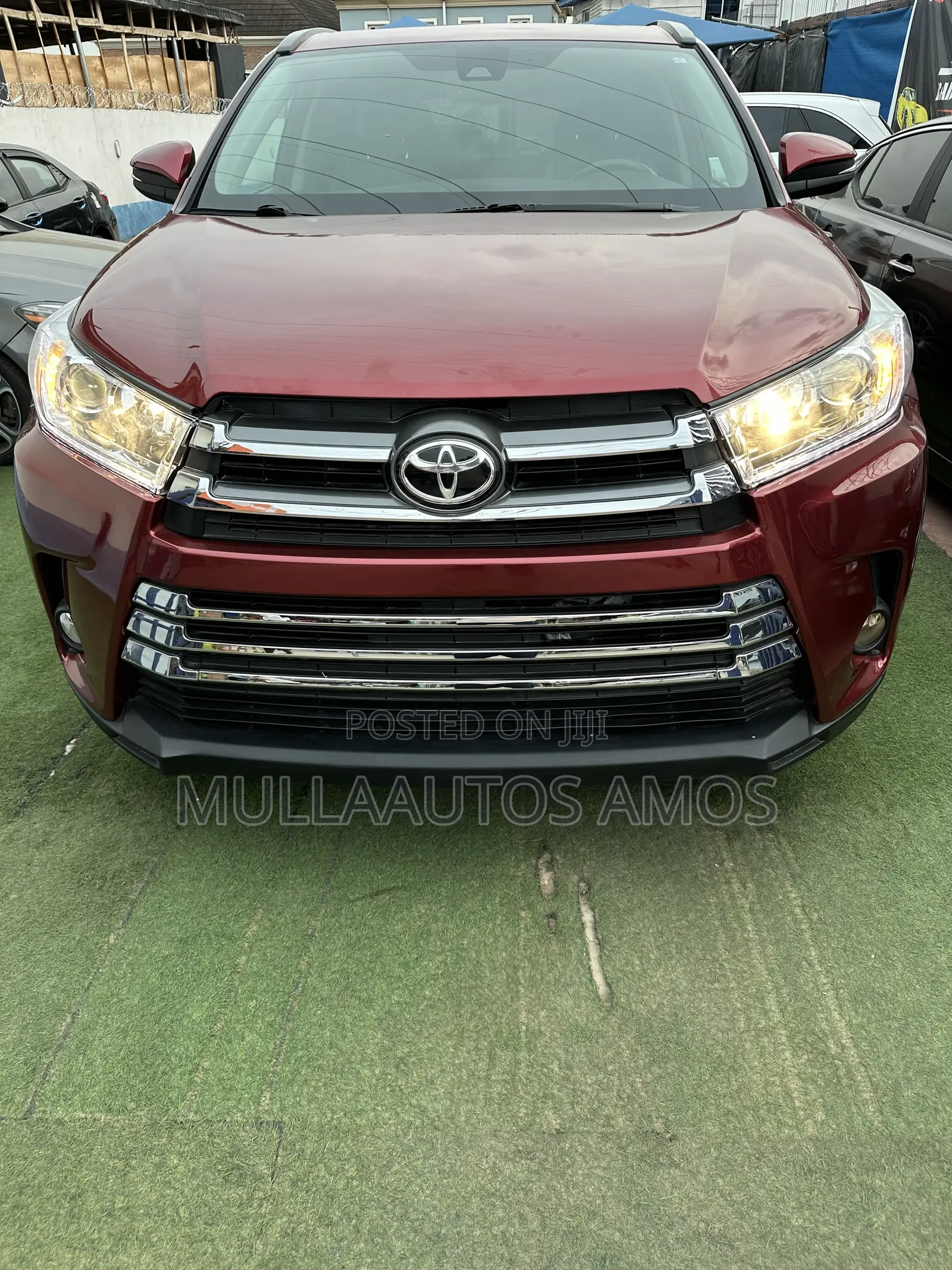 Toyota Highlander SE 4x4 V6 (3.5L 6cyl 8A) 2017 Red