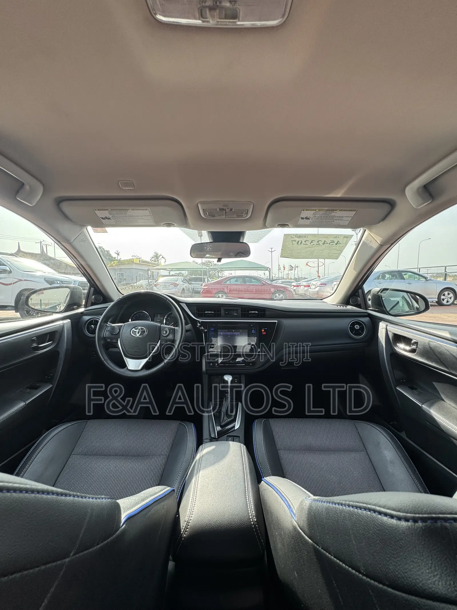 Toyota Corolla SE (1.8L 4cyl 6M) 2019 Gray