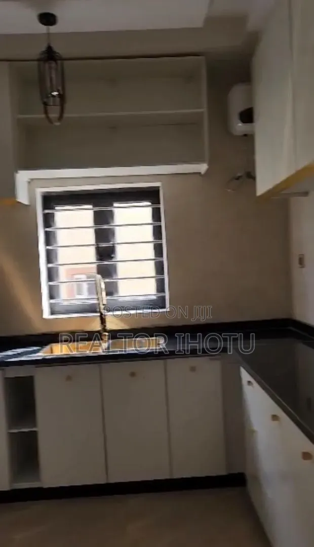 3bdrm Apartment in Jabi for sale