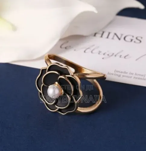 Pearl Silk Towel Buckle Fashion Corner T-Shirt Belt Knot Buckle