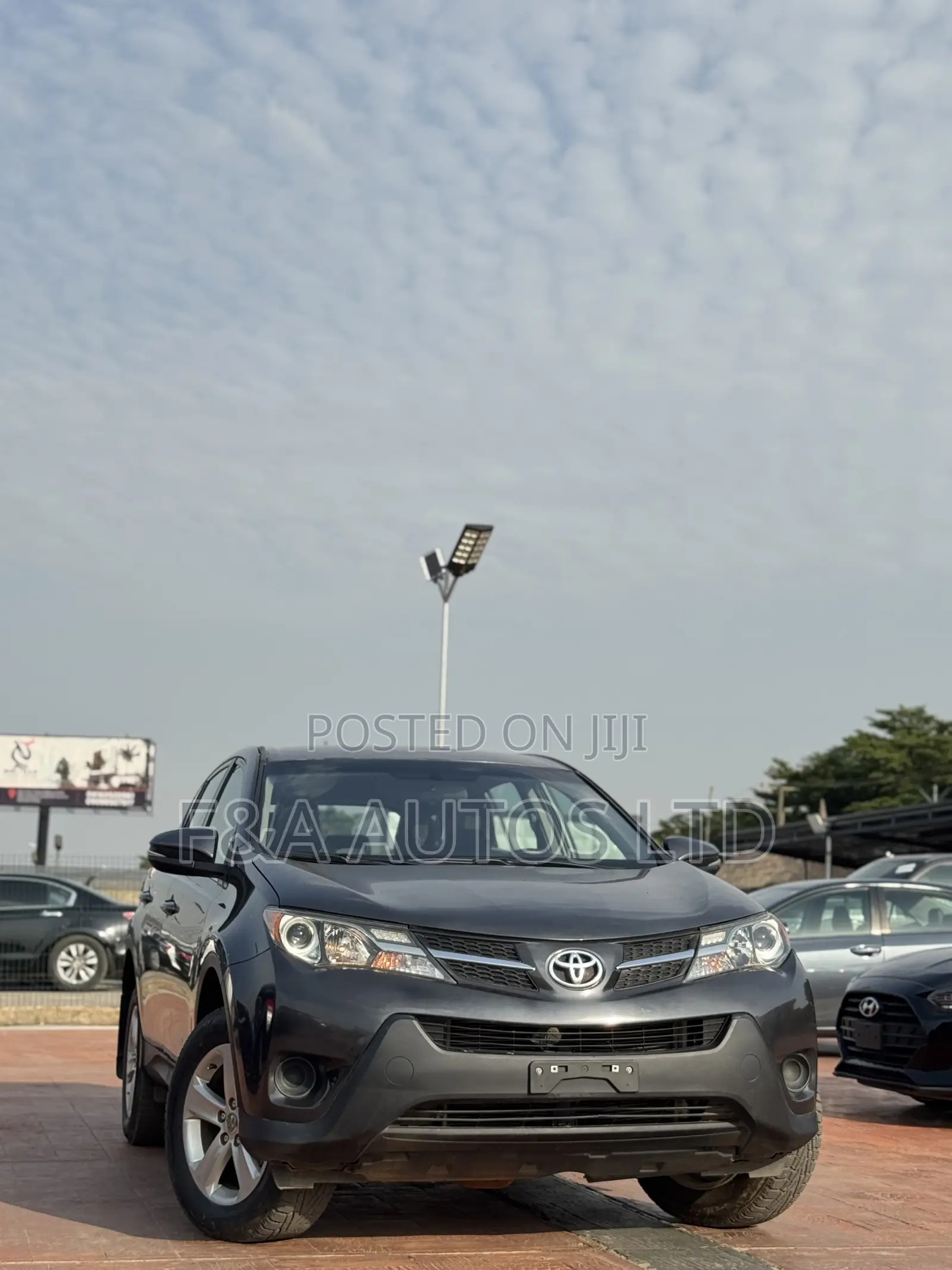 Toyota Highlander LE 4dr SUV AWD (3.5L 6cyl 6A) 2015 Gray