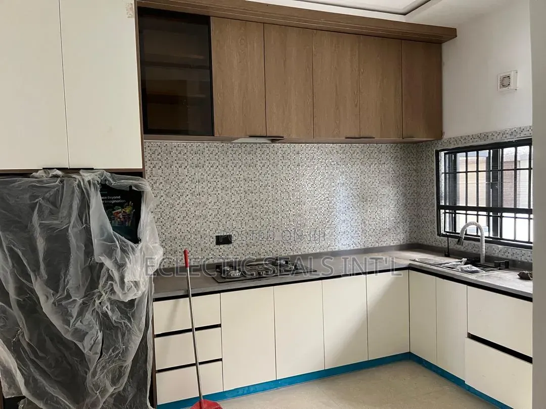 4bdrm Duplex in Mabushi for sale