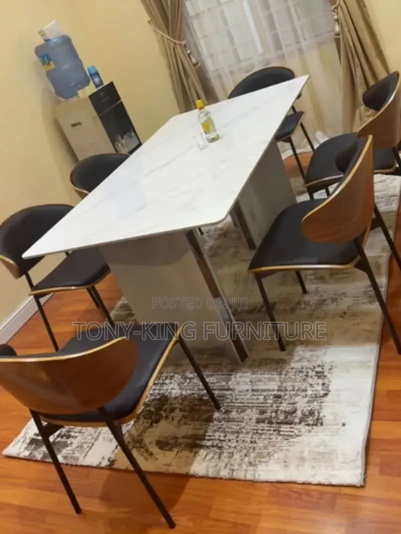 Modern Luxury Style 6-Seater Dining Table Set.