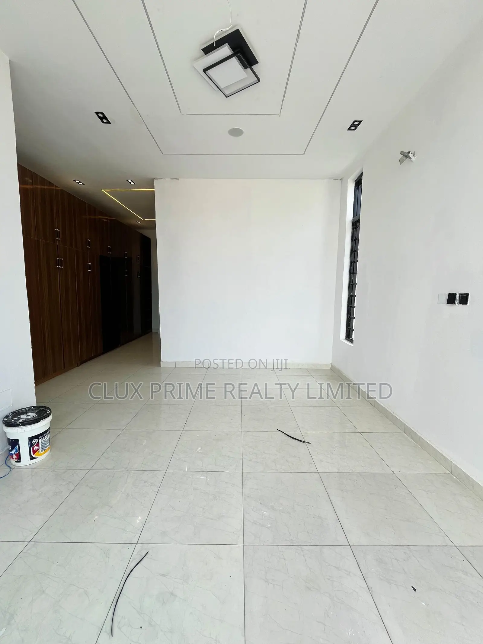 4bdrm Duplex in Ikota for sale