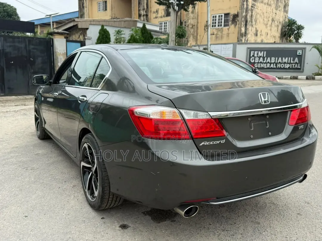 Honda Accord EX-L V-6 2dr Coupe FWD (3.5L 6cyl 6A) 2013 Gray