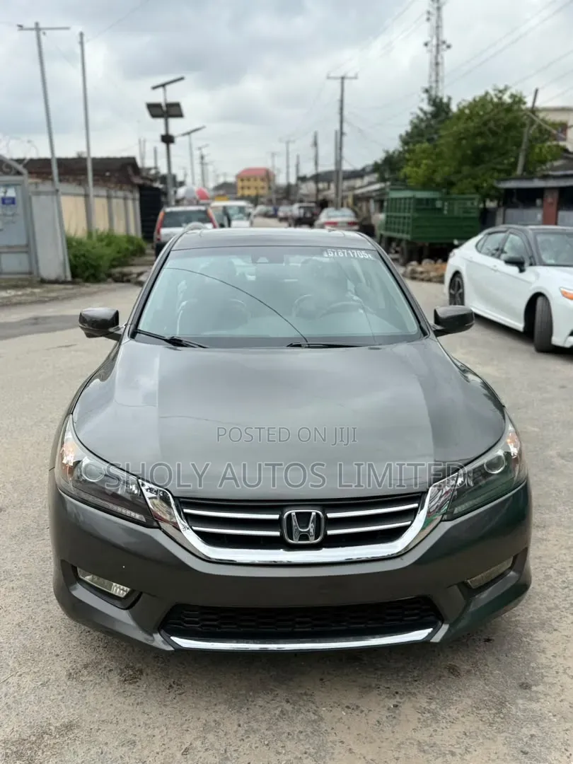 Honda Accord EX-L V-6 2dr Coupe FWD (3.5L 6cyl 6A) 2013 Gray