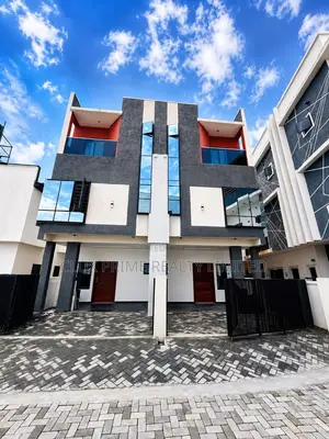 3bdrm Duplex in Off Lekki-Epe Expressway for sale