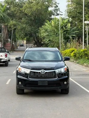 Toyota Highlander XLE V6 4x2 (3.5L 6cyl 6A) 2016 Black