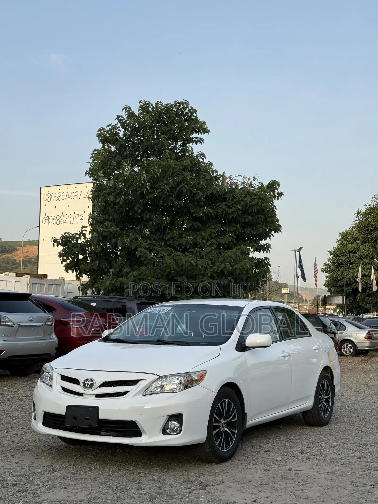 Toyota Corolla LE 4dr Sedan (1.8L 4cyl 4A) 2011 White