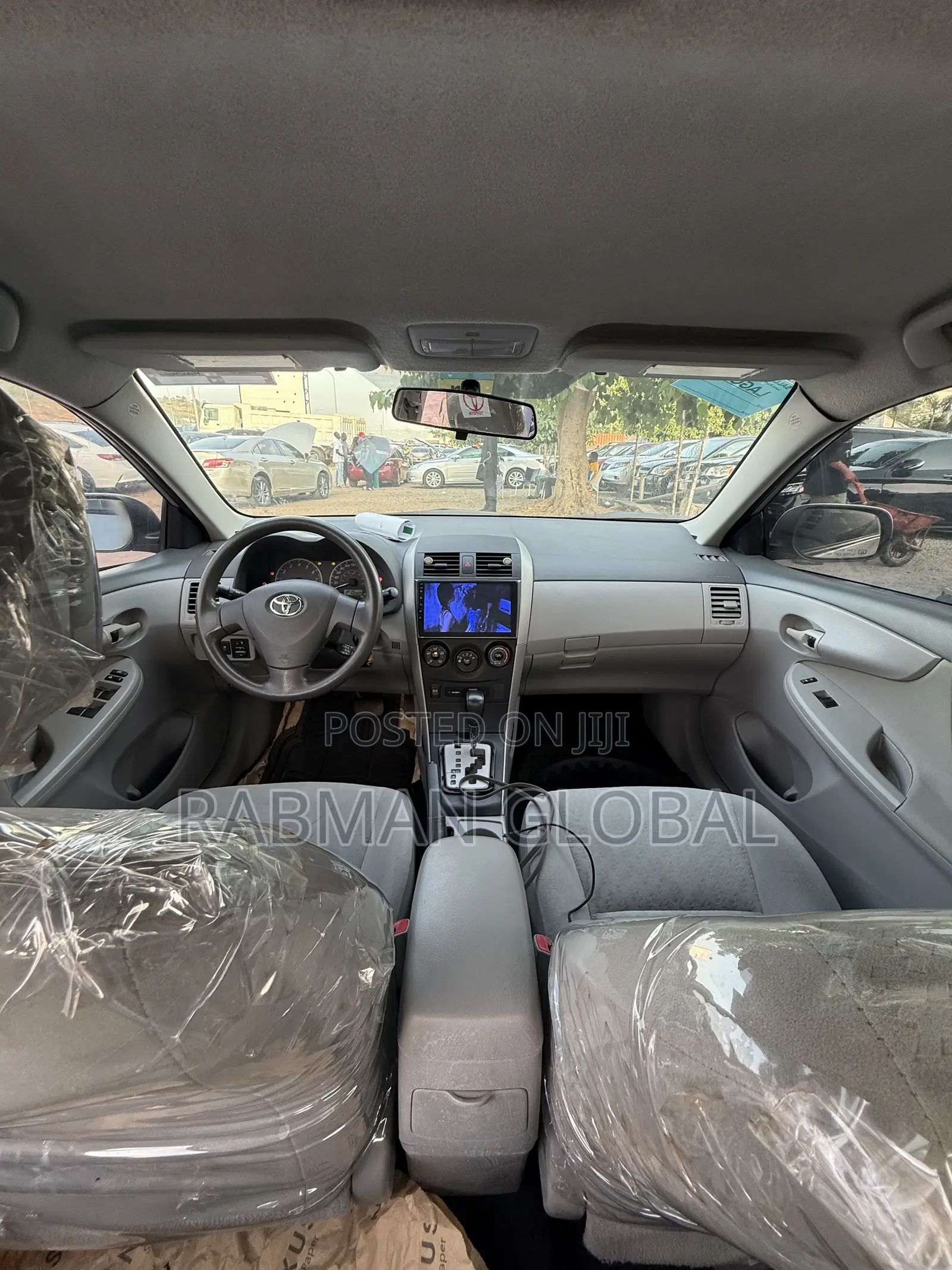Toyota Corolla LE 4dr Sedan (1.8L 4cyl 4A) 2010 Silver
