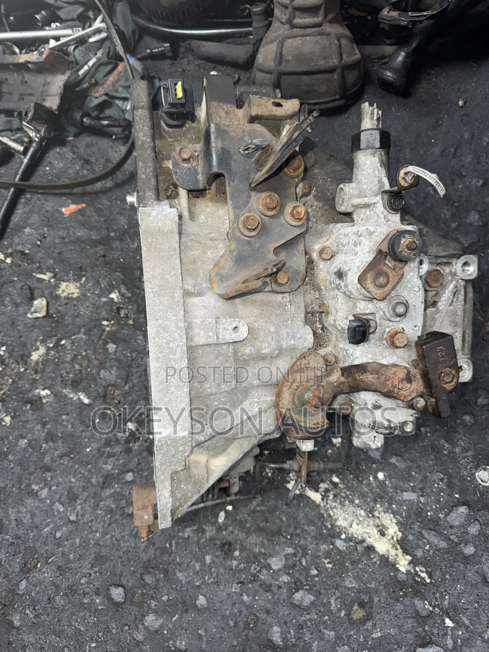 Manual Gearbox for Hyundai Accent 2009-2012 Model