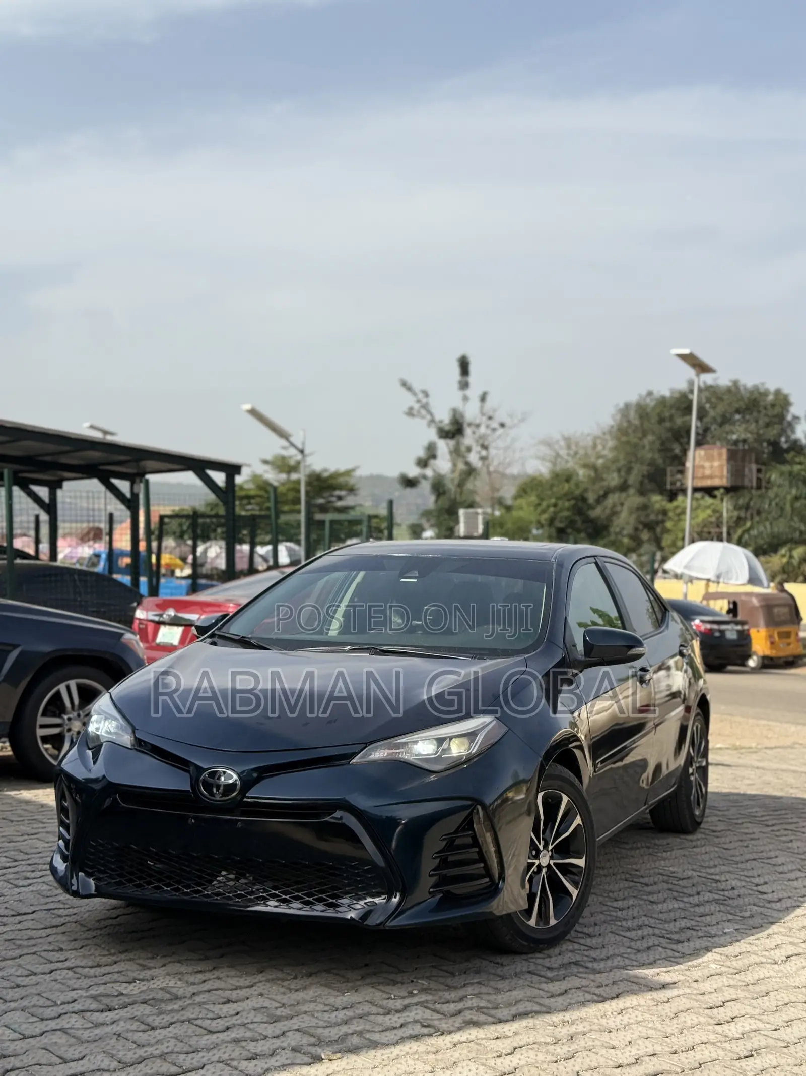 Toyota Corolla XSE 4dr Sedan (1.8L 4cyl CVT) 2017 Gray