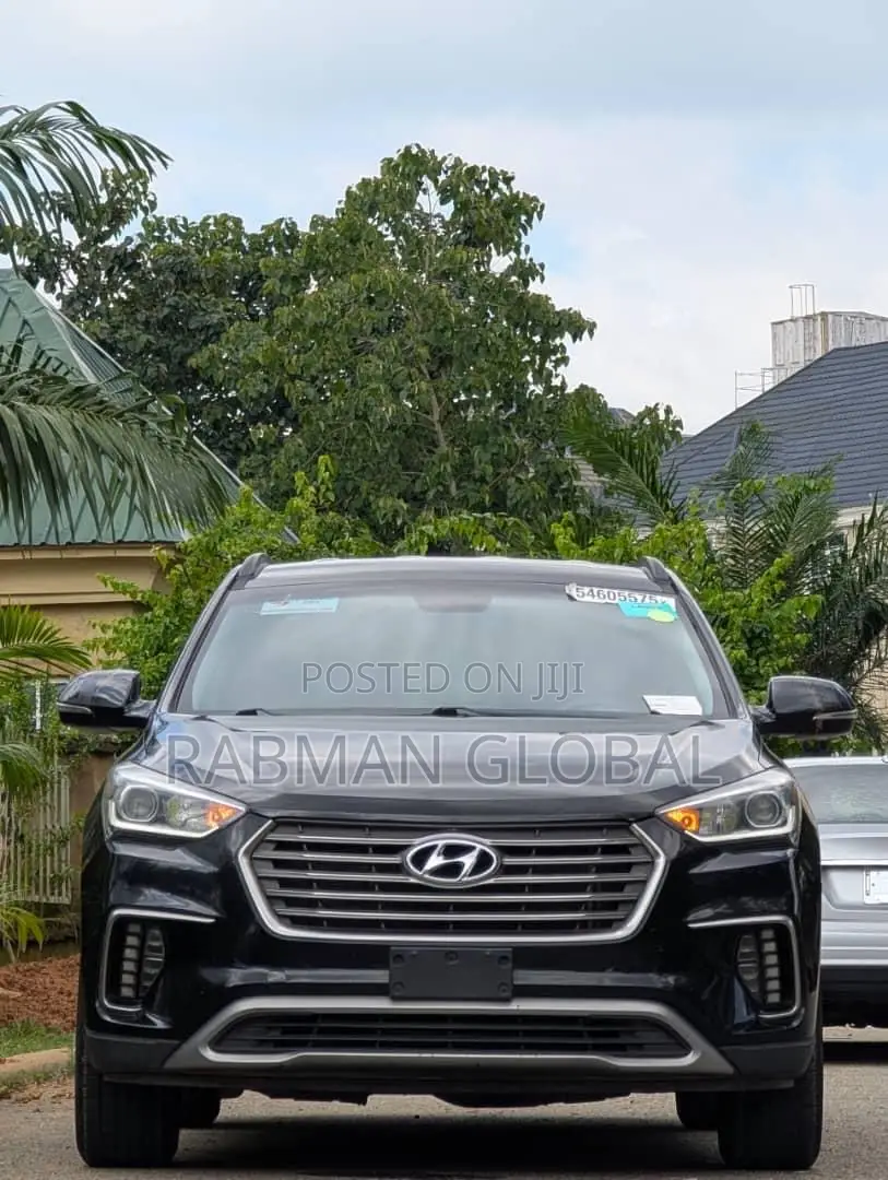 Hyundai Santa Fe 2018 Gray