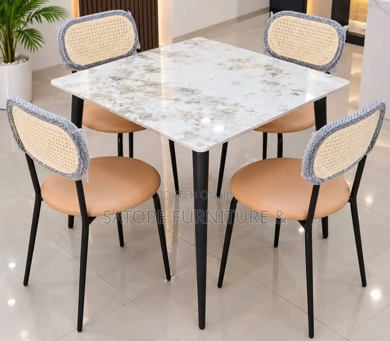 Quality Dining Set by 4 Seaters